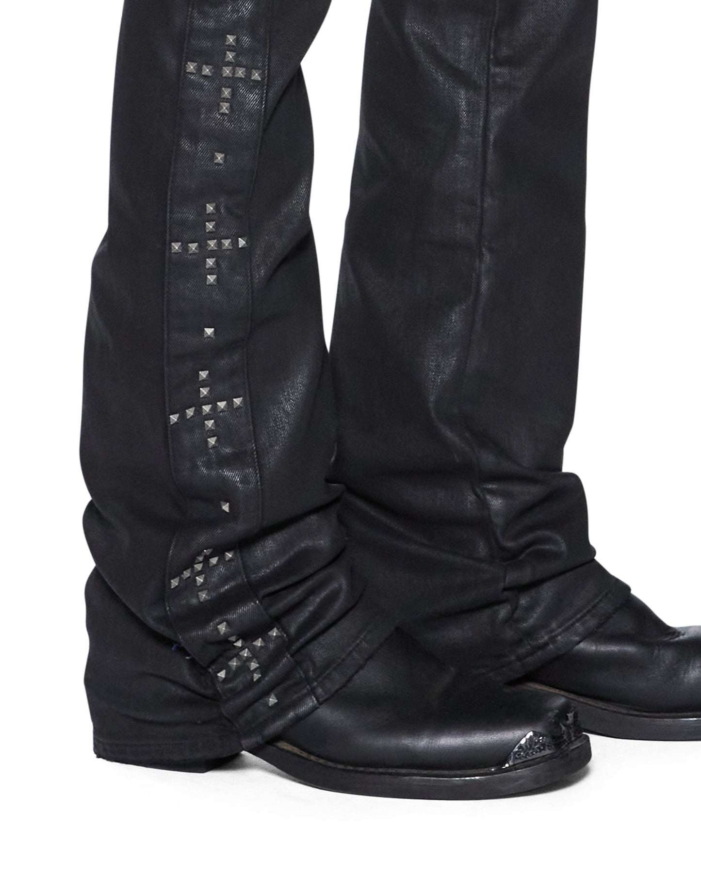 BRONKO BACKSTAGE BLACK STUDDED