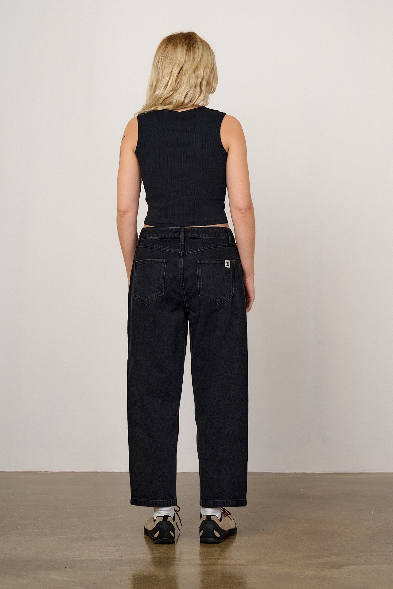 Rue - Ribbed Tank Top in Black